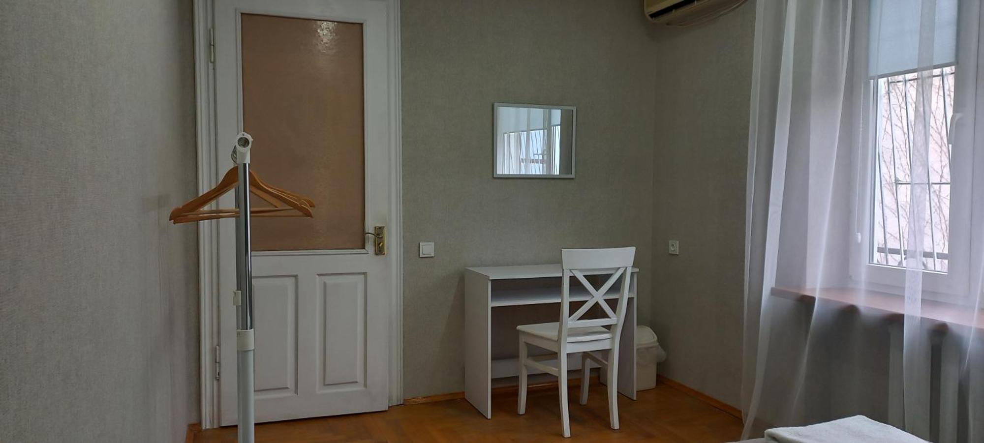 Pelican Guest House & Hostel Черновцы Экстерьер фото