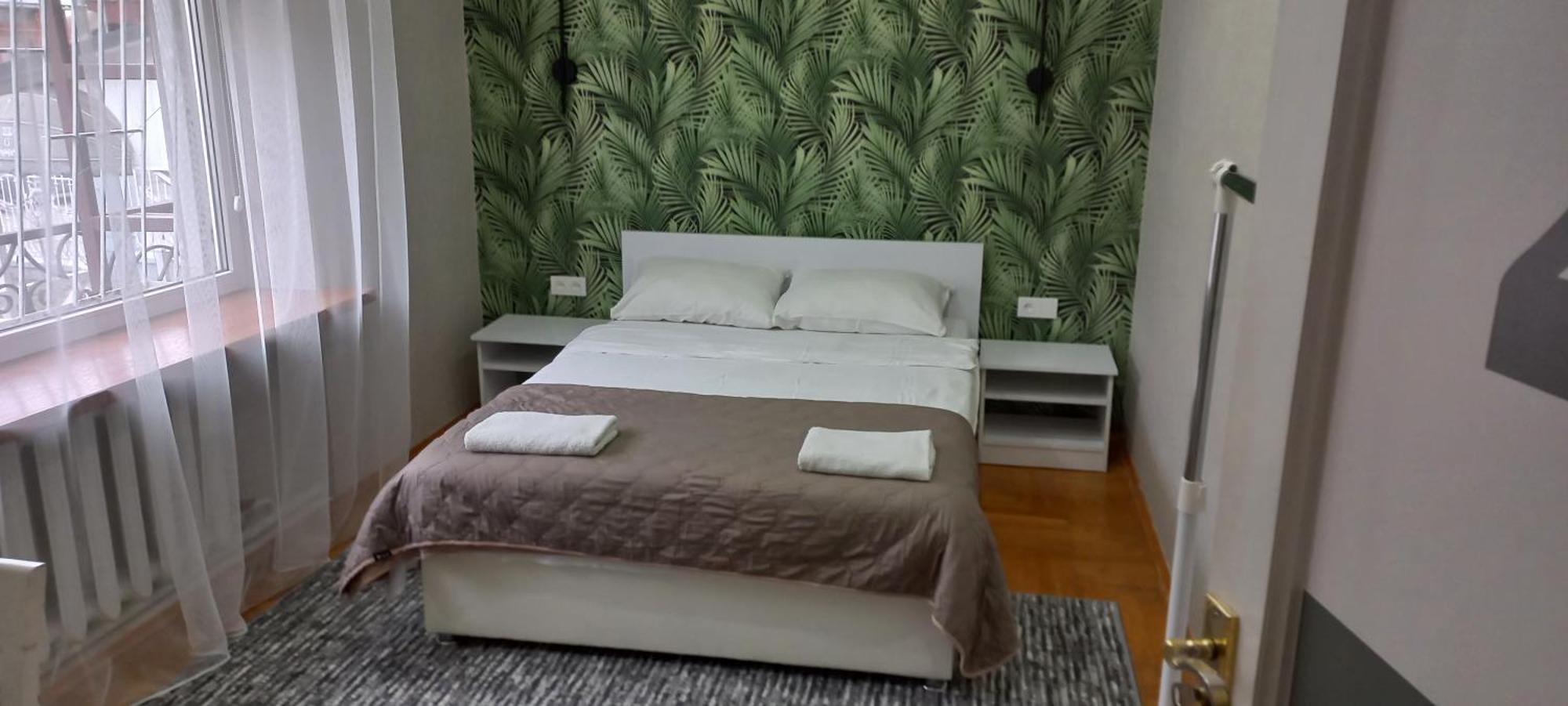 Pelican Guest House & Hostel Черновцы Экстерьер фото