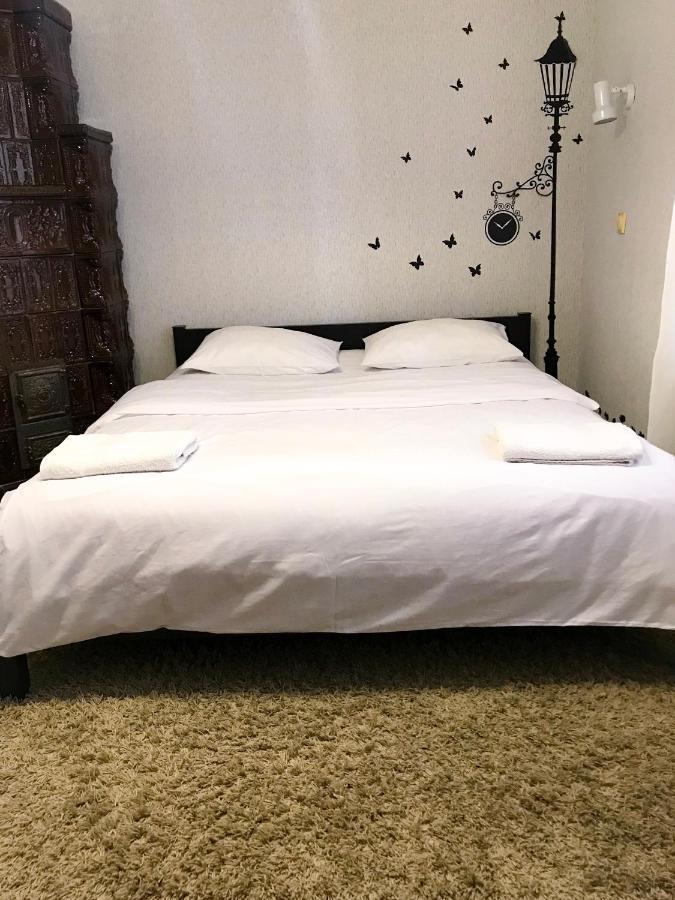 Pelican Guest House & Hostel Черновцы Экстерьер фото