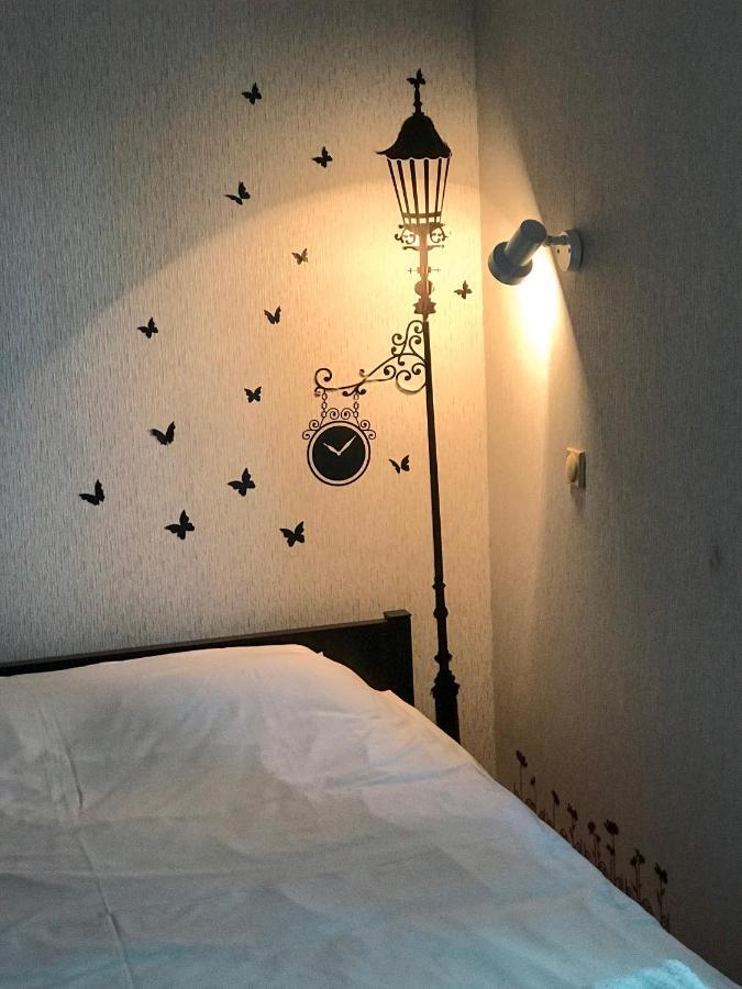 Pelican Guest House & Hostel Черновцы Экстерьер фото